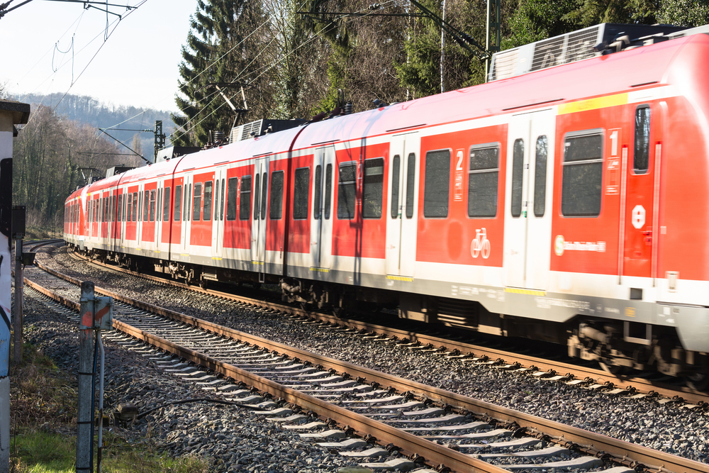 Carga de Matafuegos: Protección en Trenes